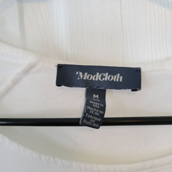 Modcloth White Long Sleeve T-Shirt Size Medium - Picture 3 of 6